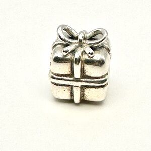 Pandora Silver Present Charm RETIRED # 790300